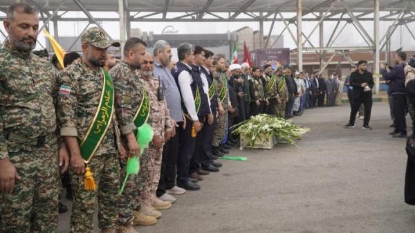 حضور کارکنان و مدیران پتروشیمی بندرامام در آئین تشیع و خاکسپاری شهید گمنام